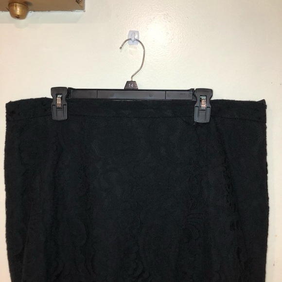 Chico’s Black Floral Laced Mini Skirt Size XL - Picture 2 of 11